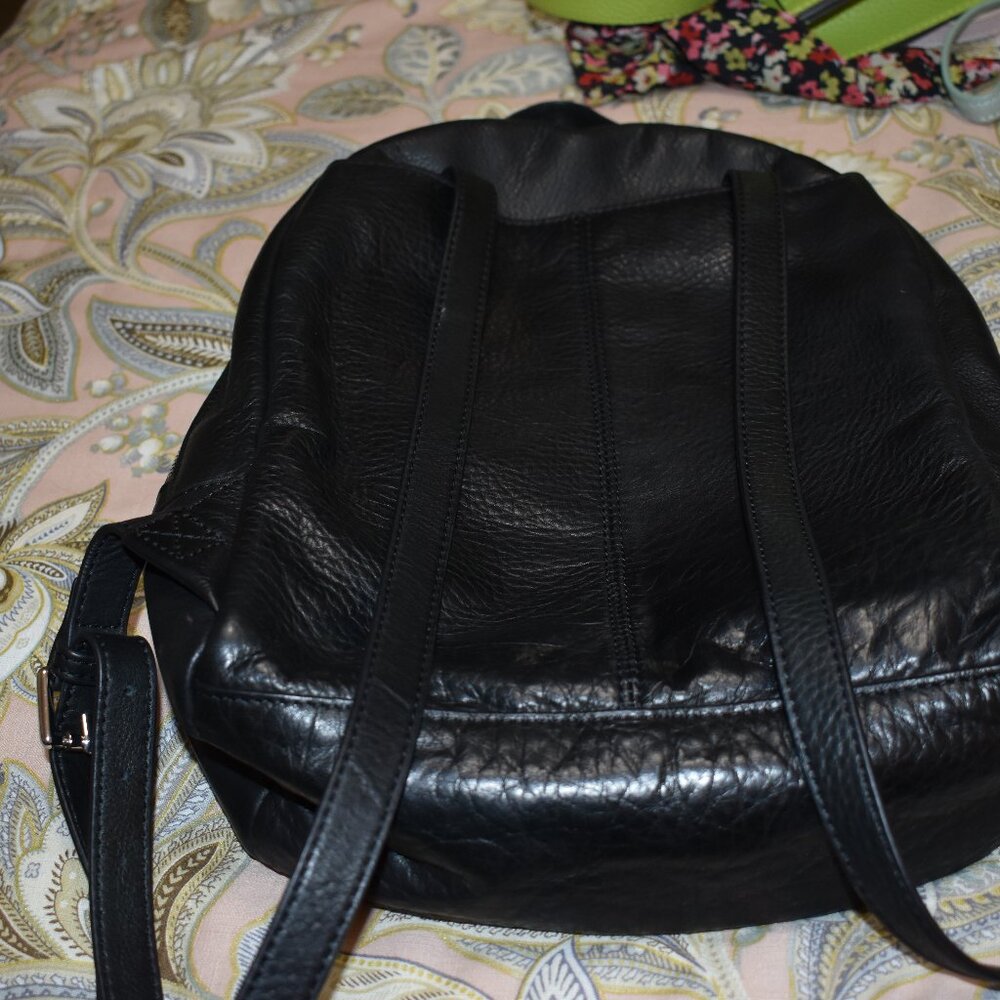 black purse/backpack - Picture 4 of 5